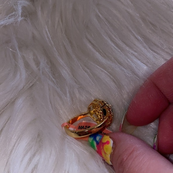 New Heart Ring - Picture 3 of 5